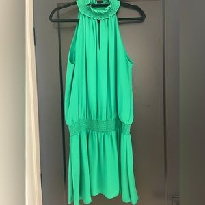 Beautiful and vibrant dress that is barely worn and in perfect condition.
